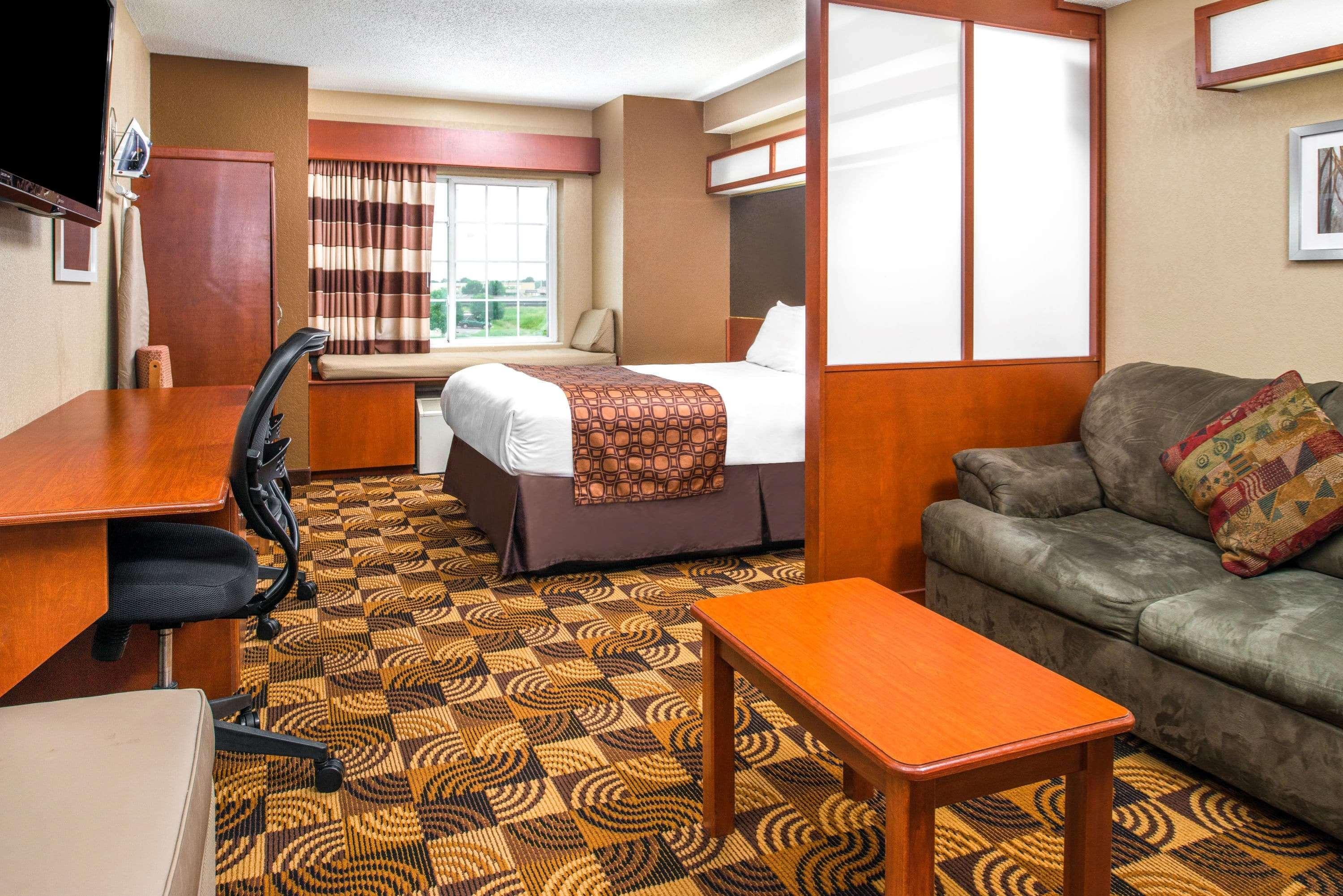 Microtel Inn & Suites Lincoln Exterior photo