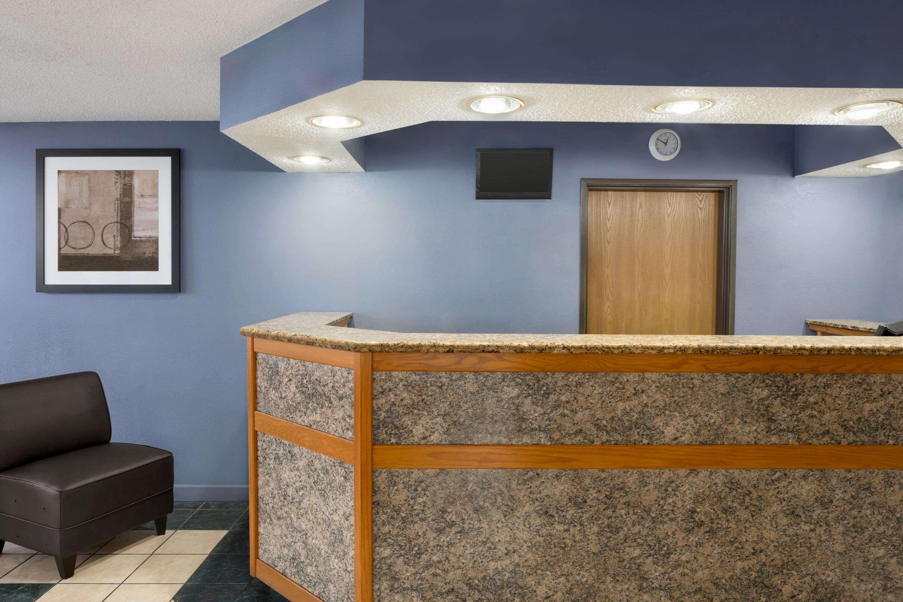 Microtel Inn & Suites Lincoln Exterior photo
